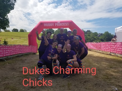 Dukes Charming Chicks T-Shirt Photo