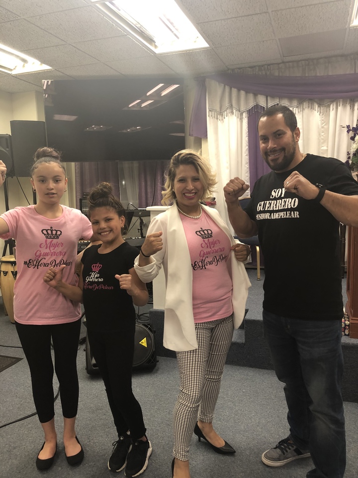 #Es Hora De Pelear T-Shirt Photo