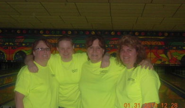 Picture of 2009 Wisconsin State Bowling Tournament Custom T-Shirt Design 2009 Wisconsin State Bowling Tournament T-Shirt Photo