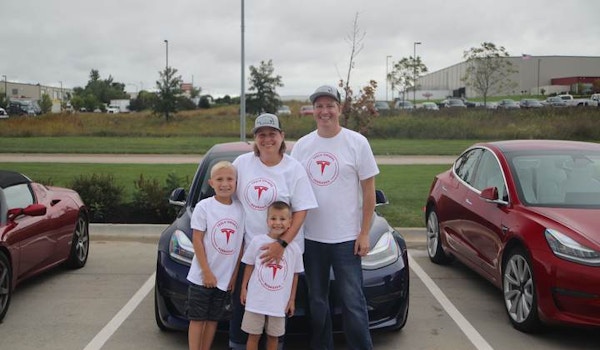 The Family That Teslas Together, Stays Together  T-Shirt Photo