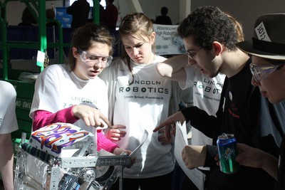 Lincoln Robotics T-Shirt Photo