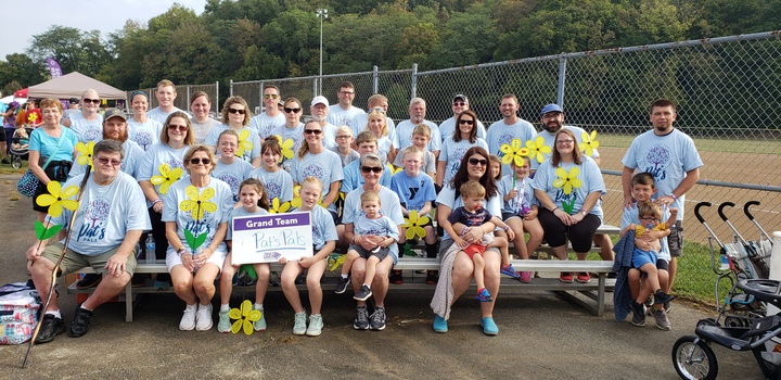 Pat's Pals, Walk To End Alzheimers T-Shirt Photo