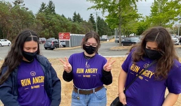 Picture of Daughters At My 10 K Race Custom T-Shirt Design Daughters At My 10 K Race T-Shirt Photo