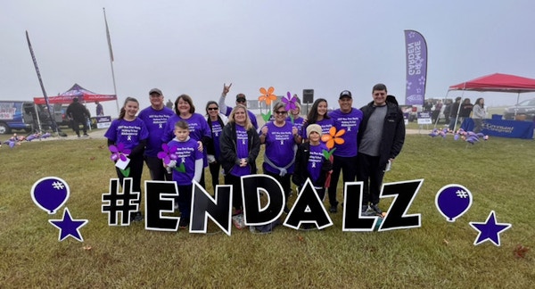 Exit New Door Realty Walking To End Alzheimer's T-Shirt Photo