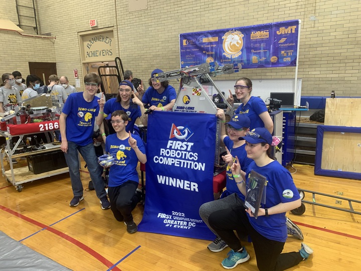 Winning Robotics Team The Robo Lions T-Shirt Photo