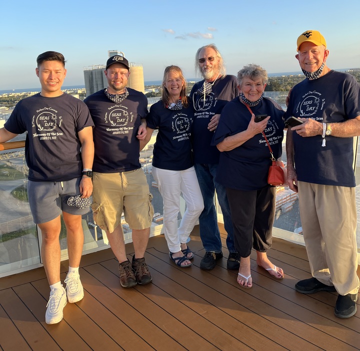 Family Cruise T-Shirt Photo