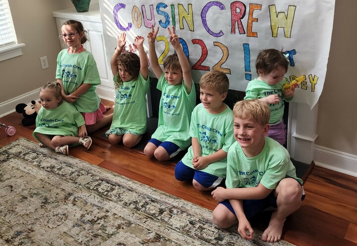 Cousin Crew 2022 T-Shirt Photo